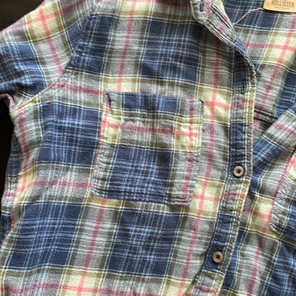 Hollister Flannel - Picture 2 of 3